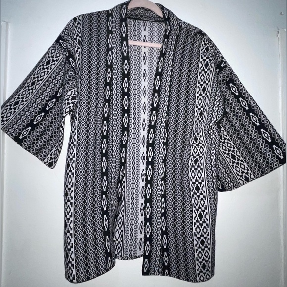 Forever 21 Tribal Print BOHO Open Cardigan - Picture 1 of 6